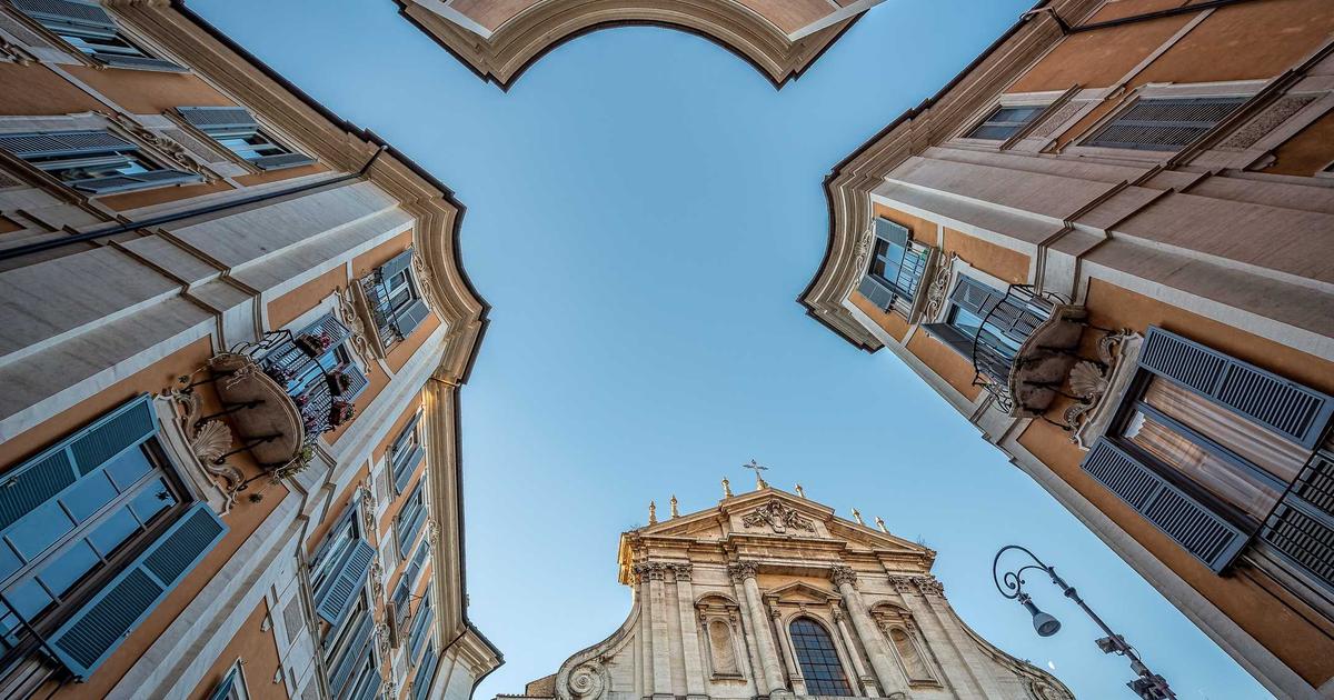 M字植毛とヘアライン形成術の違い｜どちらが自分に合っている？